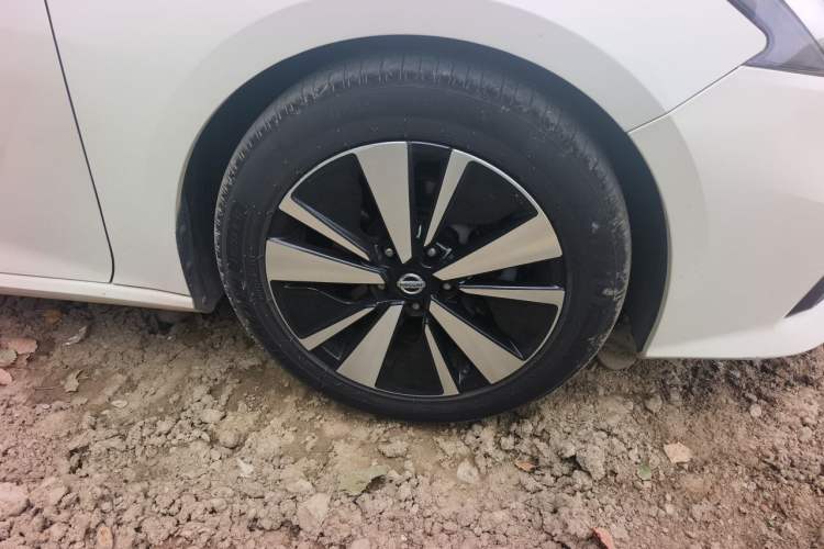 Used Nissan Teana 2021 2.0L XL Comfort Edition Right Front Wheel Hub