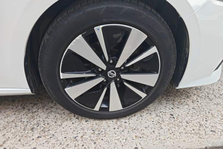 Used Nissan Teana 2021 2.0T XL Smart Upgrade Edition Right Front Wheel Hub