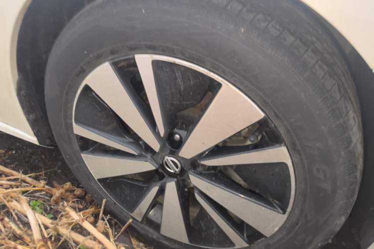 Used Nissan Teana 2021 2.0L XL Comfort Edition Right Front Wheel Hub