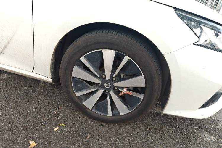Used Nissan Teana 2021 2.0L XL Upper AD1 Smart Drive & Navigation Edition Right Front Wheel Hub