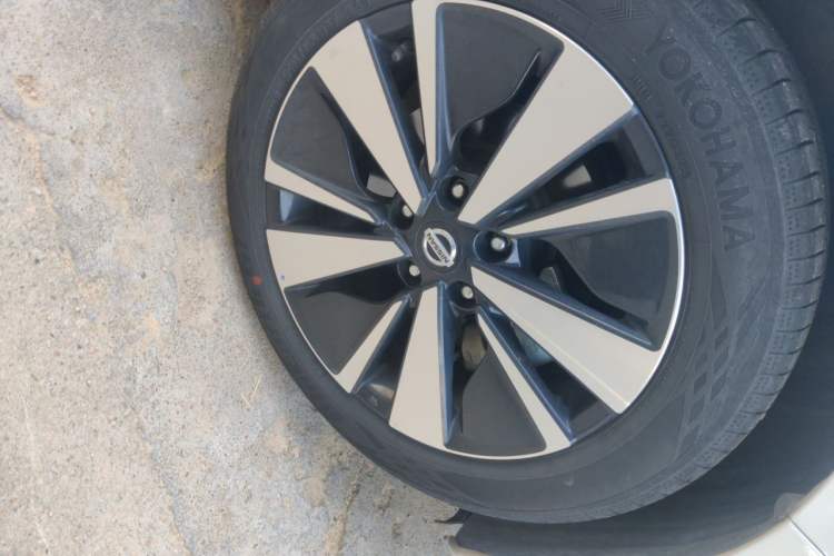 Used Nissan Teana 2021 2.0L XL Comfort Edition Right Front Wheel Hub