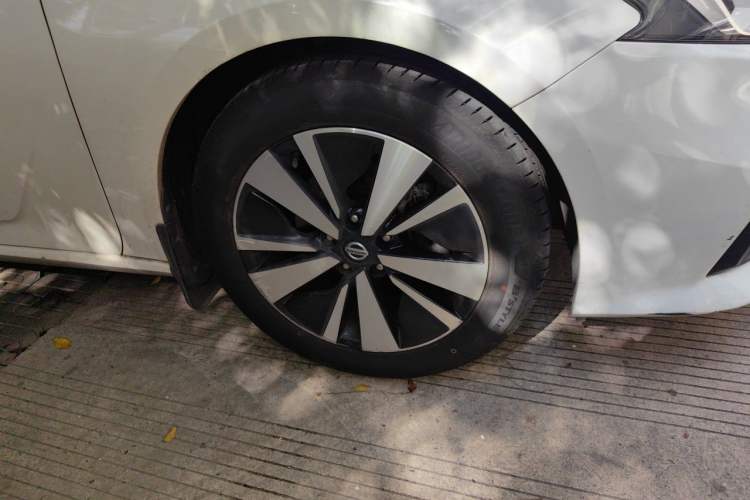 Used Nissan Teana 2021 2.0L XL Upper AD1 Smart Drive & Navigation Edition Right Front Wheel Hub