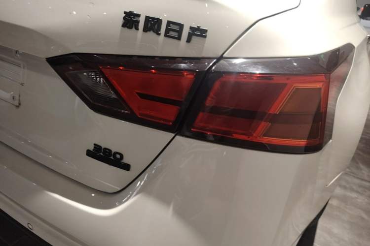 Used Nissan Teana 2021 2.0T XL Upper AD1 Smart Navigation Edition Right Rear Taillight