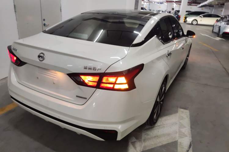Used Nissan Teana 2021 2.0L XL Comfort Edition Right Rear Taillight