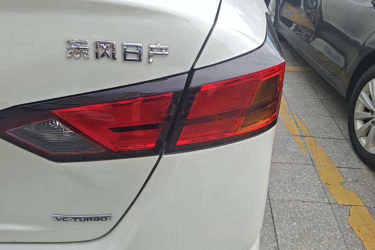 Used Nissan Teana 2021 2.0T XL Upper AD1 Smart Navigation Edition Right Rear Taillight