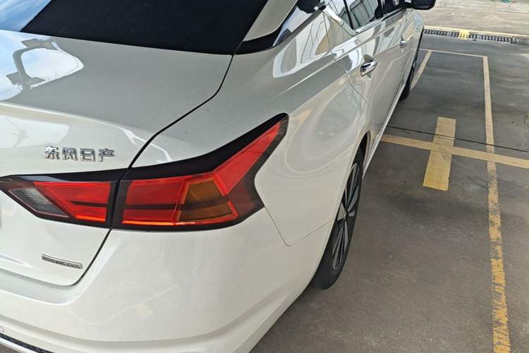 Used Nissan Teana 2021 2.0L XL Upper AD1 Smart Drive & Navigation Edition Right Rear Taillight