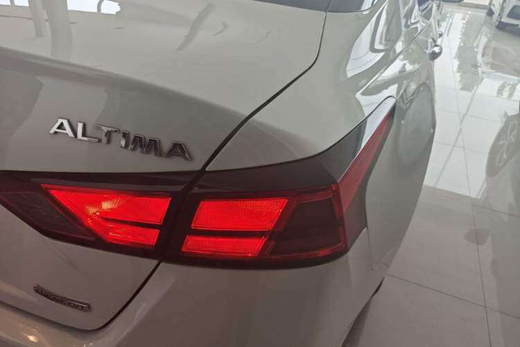 Used Nissan Teana 2021 2.0L XL Comfort Edition Right Rear Taillight