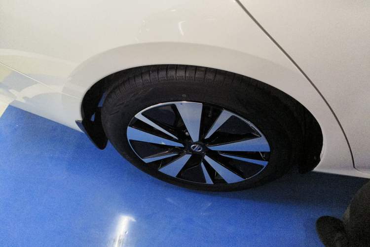Used Nissan Teana 2021 2.0L XL Comfort Edition Right Rear Wheel Hub