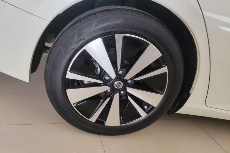 Used Nissan Teana 2021 2.0L XL Comfort Edition Right Rear Wheel Hub