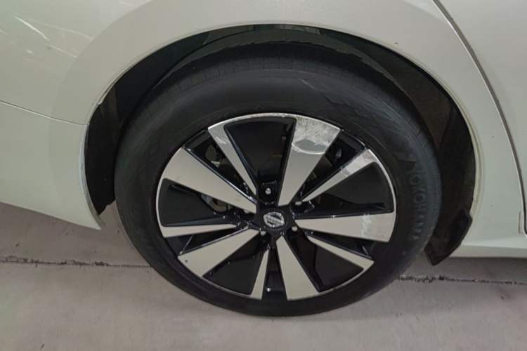 Used Nissan Teana 2021 2.0L XL Comfort Edition Right Rear Wheel Hub