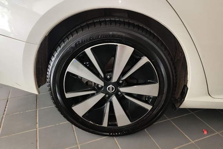 Used Nissan Teana 2021 2.0L XL Upper AD1 Smart Drive & Navigation Edition Right Rear Wheel Hub