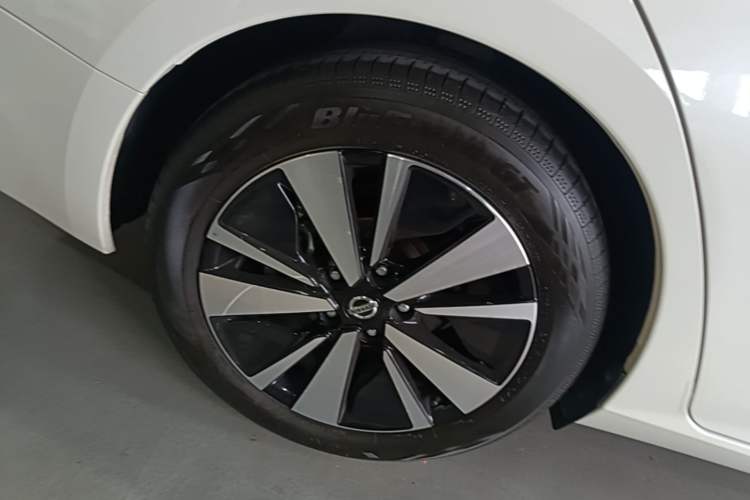 Used Nissan Teana 2021 2.0L XL Comfort Edition Right Rear Wheel Hub