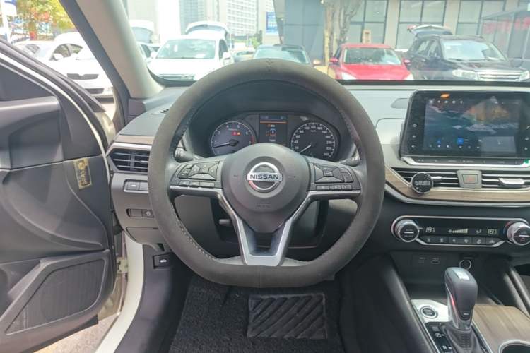 Used Nissan Teana 2021 2.0L XL Comfort Edition Steering Wheel