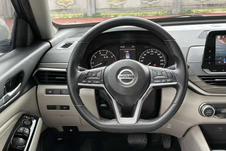 Used Nissan Teana 2021 2.0L XL Comfort Edition Steering Wheel