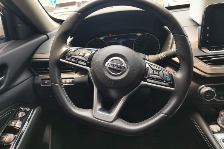 Used Nissan Teana 2021 2.0L XL Upper AD1 Smart Drive & Navigation Edition Steering Wheel