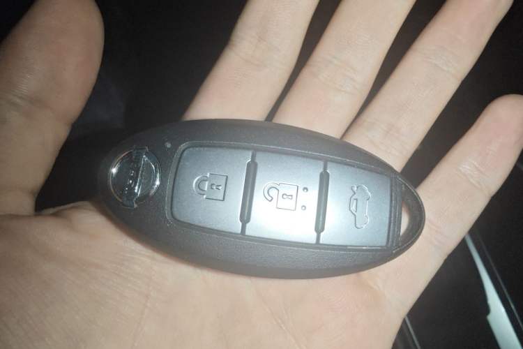 Used Nissan Teana 2021 2.0L XL Upper AD1 Smart Drive & Navigation Edition Vehicle Key