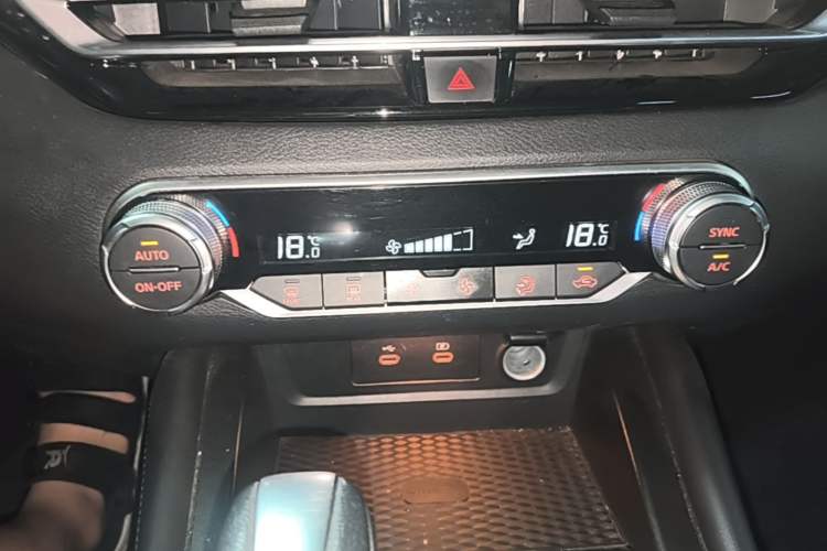 Used Nissan Teana 2022 2.0L XL-TLS Enjoyment Edition Audio And AC Panel