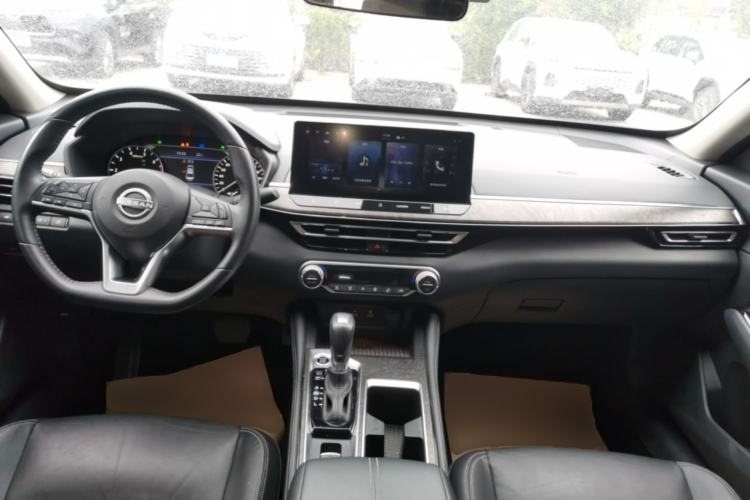 Used Nissan Teana 2022 2.0L XL-TLS Enjoyment Edition Center Console