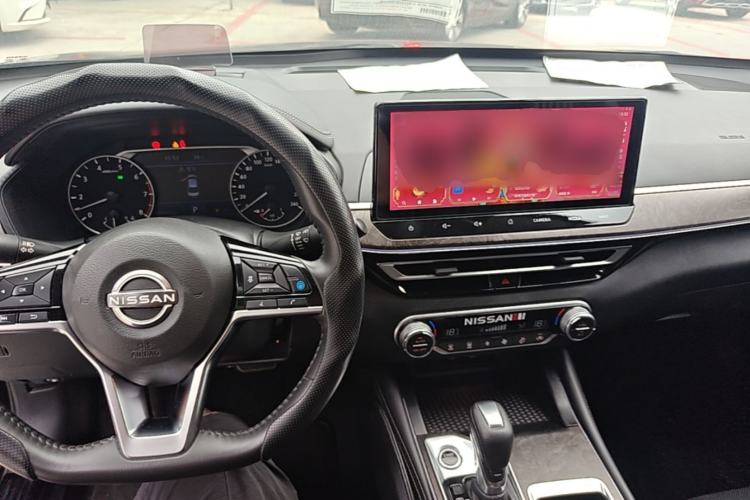 Used Nissan Teana 2022 2.0L XL-Upr Enjoyment Edition Center Console