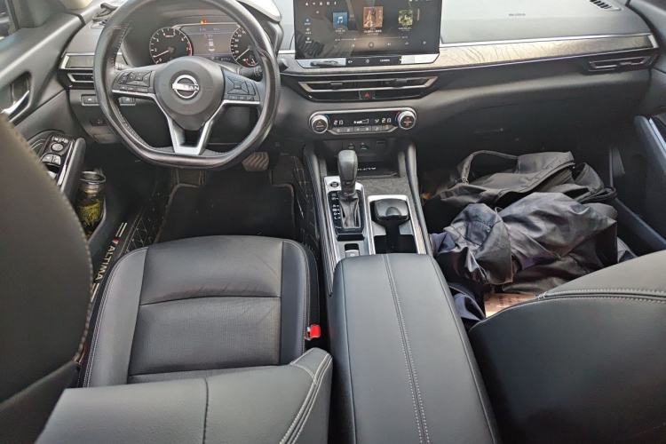 Used Nissan Teana 2022 2.0L XL-TLS Enjoyment Edition Center Console