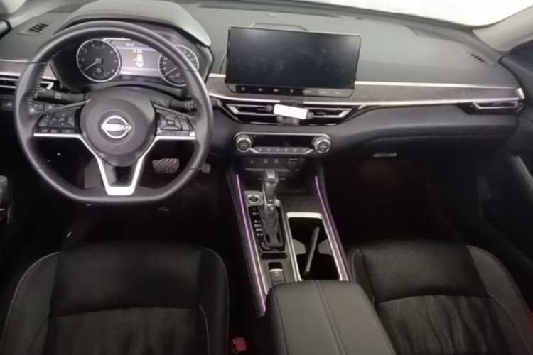 Used Nissan Teana 2022 2.0L XL-Upr Enjoyment Edition Center Console