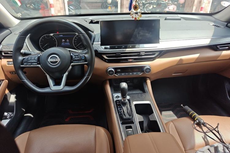 Used Nissan Teana 2022 2.0L XL-Upr Enjoyment Edition Center Console