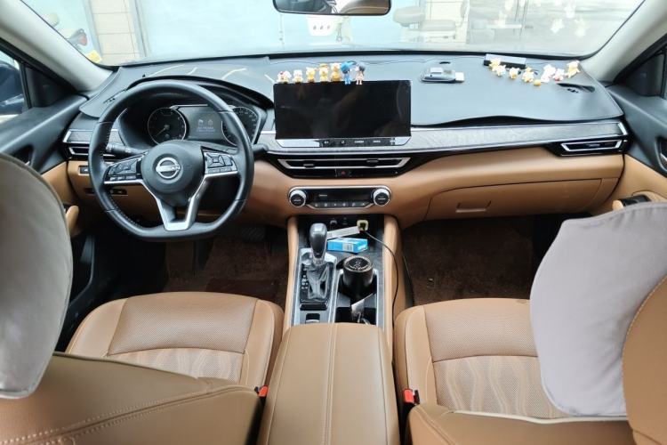 Used Nissan Teana 2022 2.0L XL-Upr Enjoyment Edition Center Console