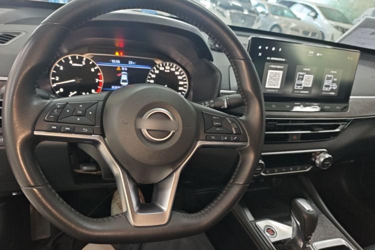 Used Nissan Teana 2022 2.0L XL-TLS Enjoyment Edition Center Console