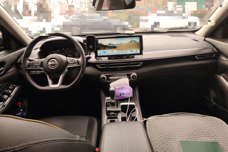 Used Nissan Teana 2022 2.0L XL-Upr Enjoyment Edition Center Console
