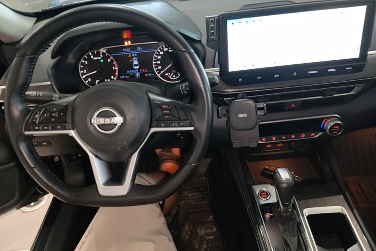 Used Nissan Teana 2022 2.0L XL-TLS Enjoyment Edition Center Console