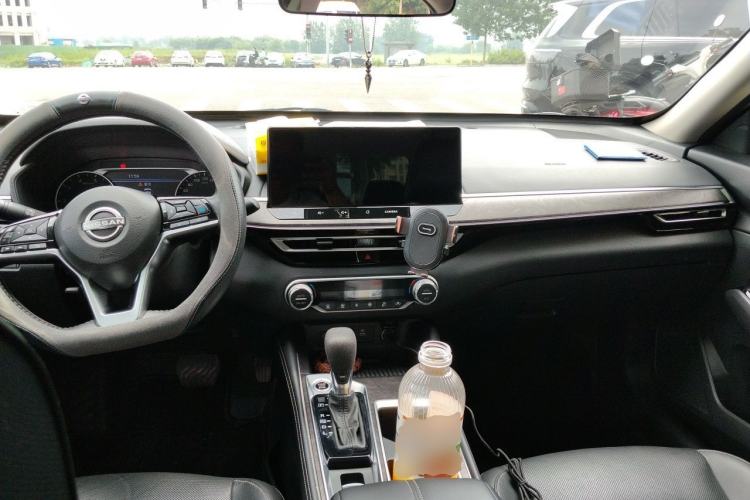 Used Nissan Teana 2022 2.0L XL-Upr Enjoyment Edition Center Console