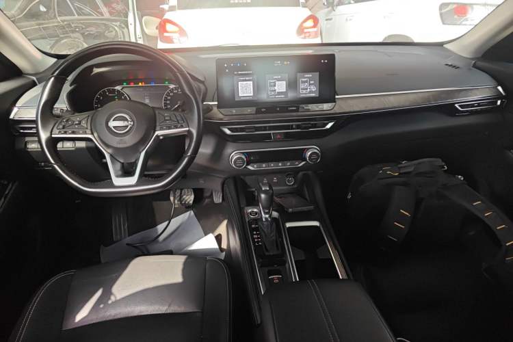 Used Nissan Teana 2022 2.0L XL-TLS Enjoyment Edition Center Console