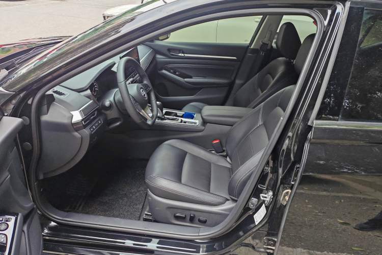 Used Nissan Teana 2022 2.0L XL-TLS Enjoyment Edition Driver Seat