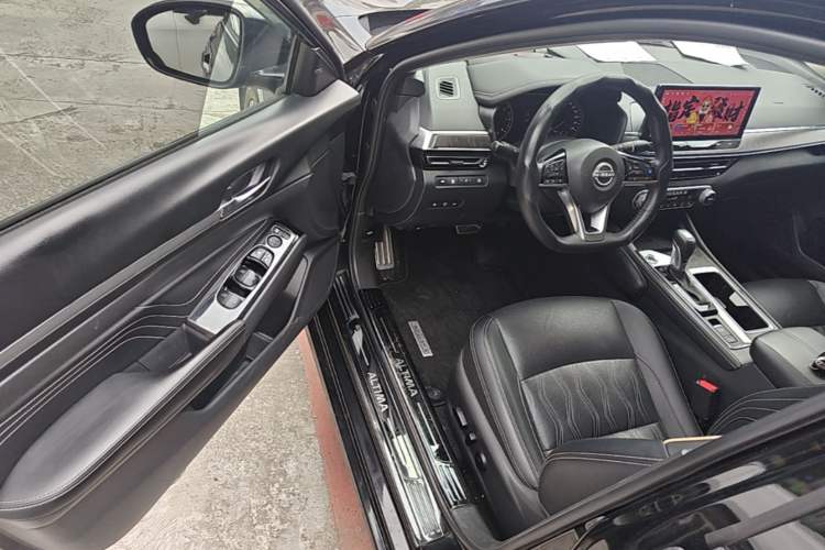 Used Nissan Teana 2022 2.0L XL-Upr Enjoyment Edition Driver Seat