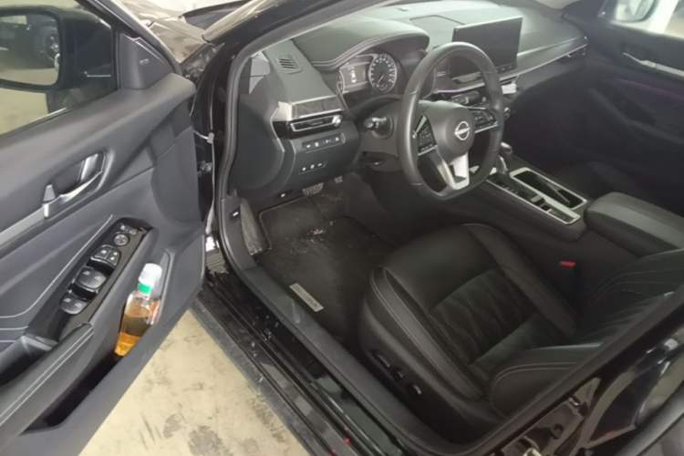 Used Nissan Teana 2022 2.0L XL-Upr Enjoyment Edition Driver Seat