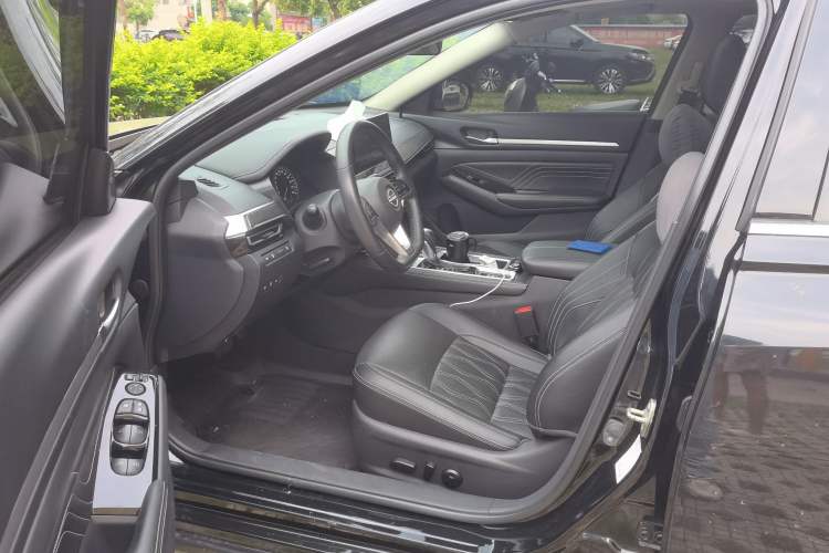 Used Nissan Teana 2022 2.0L XL-Upr Enjoyment Edition Driver Seat
