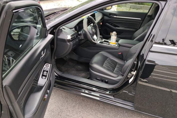 Used Nissan Teana 2022 2.0L XL-Upr Enjoyment Edition Driver Seat
