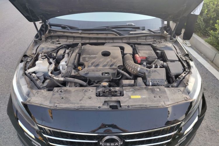 Used Nissan Teana 2022 2.0T XV Premium Edition Engine Bay