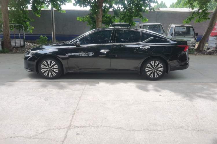 Used Nissan Teana 2022 2.0L XL-TLS Enjoyment Edition Exterior 2