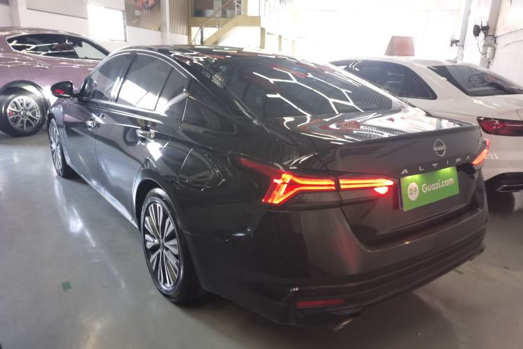 Used Nissan Teana 2022 2.0L XL-TLS Enjoyment Edition Exterior 2