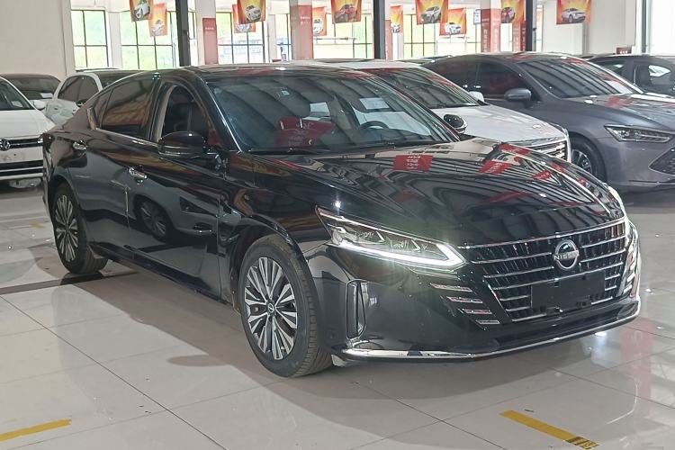 Used Nissan Teana 2022 2.0L XL-TLS Enjoyment Edition Front Right 45 Deg