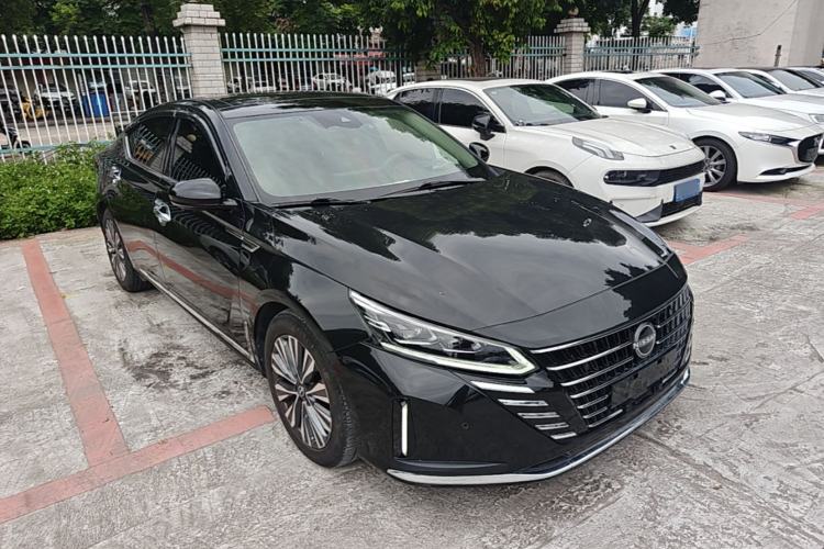 Used Nissan Teana 2022 2.0L XL-Upr Enjoyment Edition Front Right 45 Deg