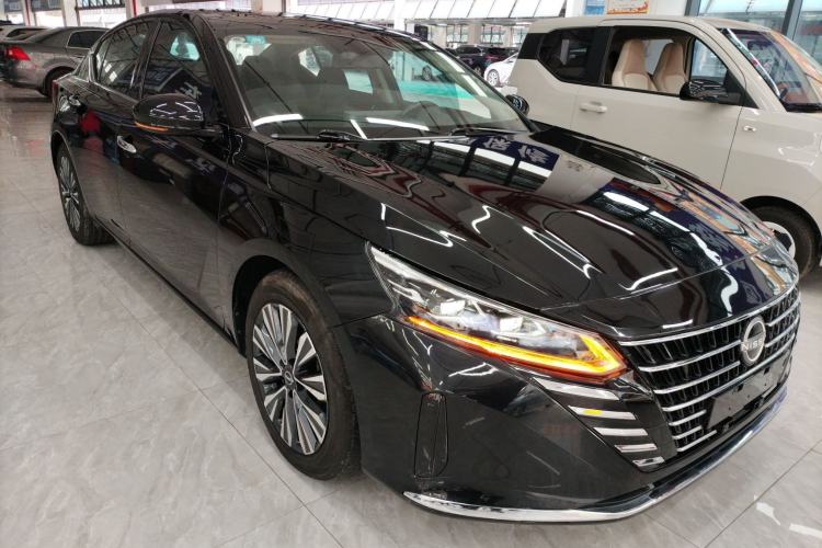 Used Nissan Teana 2022 2.0L XL-TLS Enjoyment Edition Front Right 45 Deg