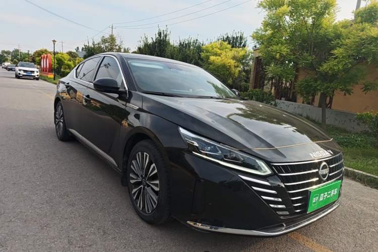 Used Nissan Teana 2022 2.0L XL-TLS Enjoyment Edition Front Right 45 Deg