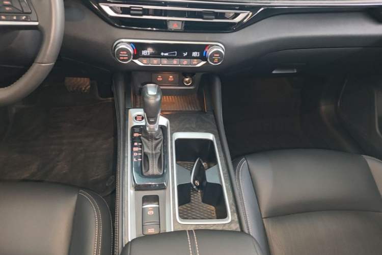 Used Nissan Teana 2022 2.0L XL-TLS Enjoyment Edition Gear Lever