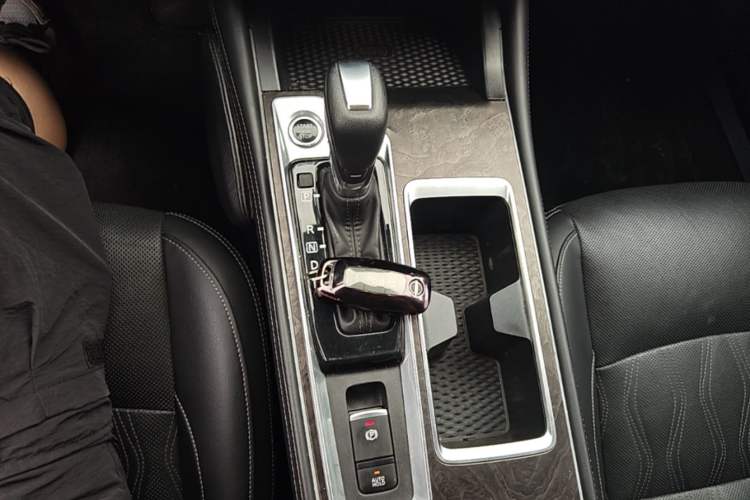 Used Nissan Teana 2022 2.0L XL-Upr Enjoyment Edition Gear Lever