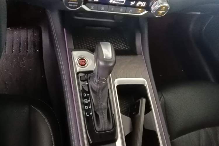 Used Nissan Teana 2022 2.0L XL-Upr Enjoyment Edition Gear Lever