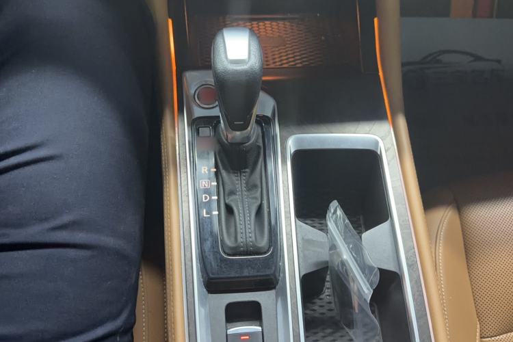 Used Nissan Teana 2022 2.0L XL-Upr Enjoyment Edition Gear Lever
