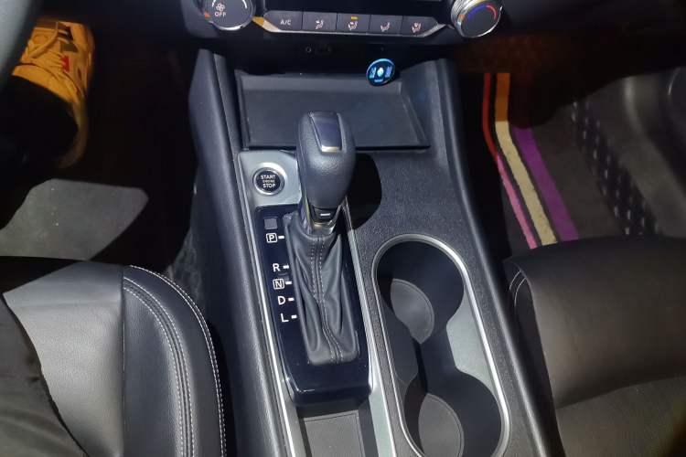 Used Nissan Teana 2022 2.0L XE Pure Enjoyment Edition Gear Lever