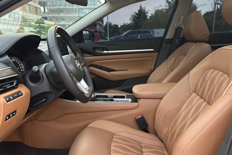 Used Nissan Teana 2022 2.0L XL-Upr Enjoyment Edition Interior 2